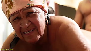 bbw granny ass spread