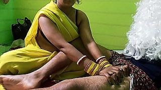 indian mom boobs
