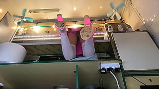 sexy trailerpark mom