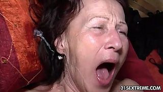 granny shower